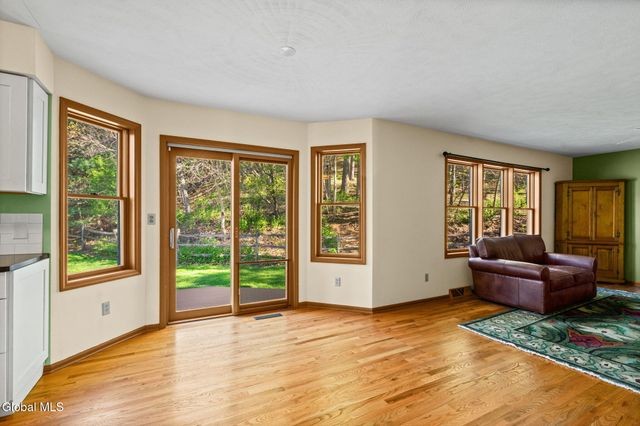 107 Fox Run Drive, Guilderland, NY 12303