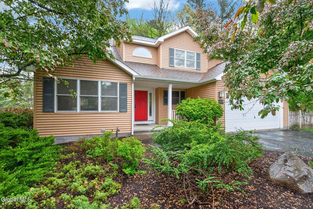 107 Fox Run Drive, Guilderland, NY 12303