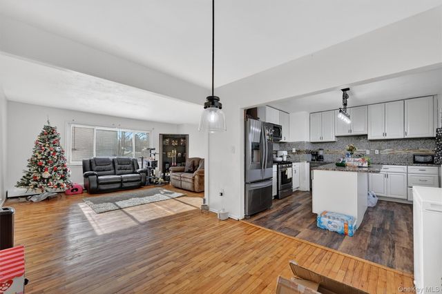 129 Vails Gate Heights Drive, New Windsor, NY 12553