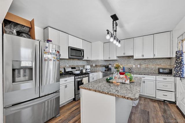 129 Vails Gate Heights Drive, New Windsor, NY 12553