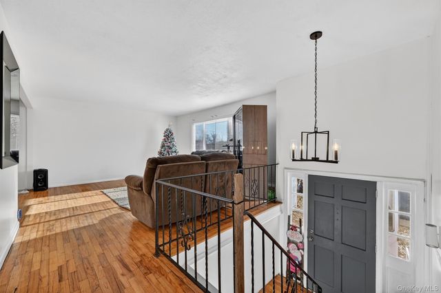 129 Vails Gate Heights Drive, New Windsor, NY 12553