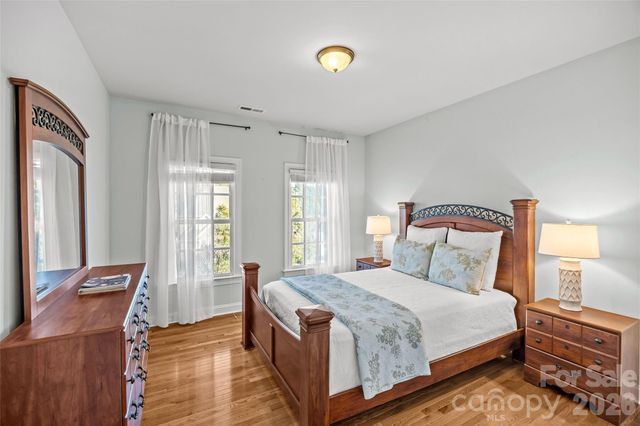 16532 Flintrock Falls Lane, Charlotte, NC 28278