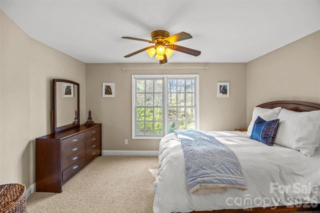 16532 Flintrock Falls Lane, Charlotte, NC 28278