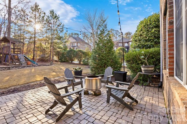 16532 Flintrock Falls Lane, Charlotte, NC 28278