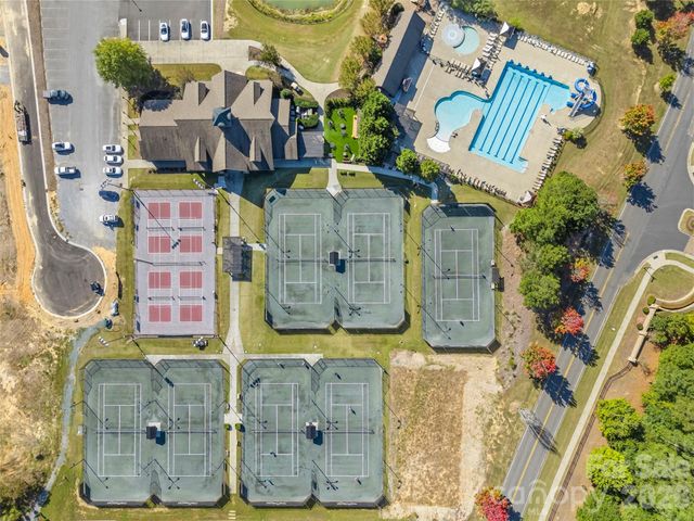 16532 Flintrock Falls Lane, Charlotte, NC 28278