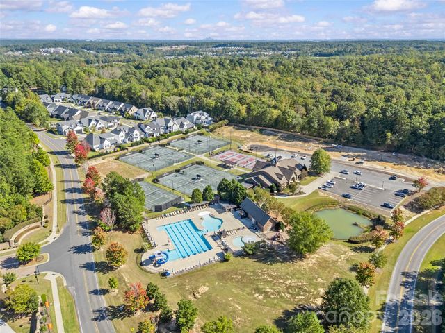 16532 Flintrock Falls Lane, Charlotte, NC 28278