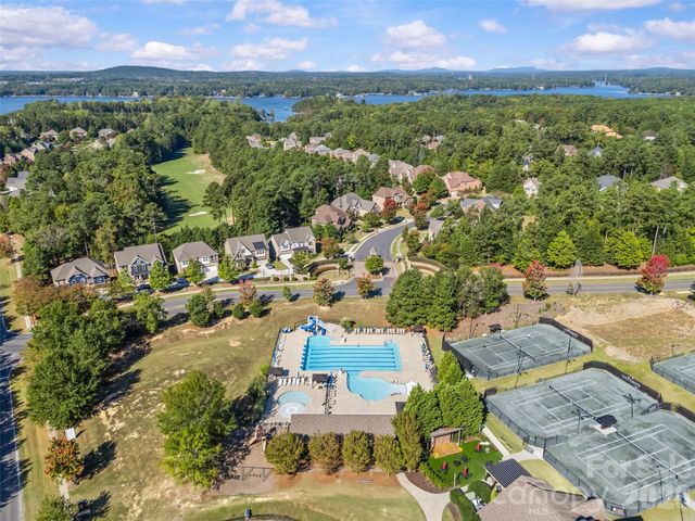 16532 Flintrock Falls Lane, Charlotte, NC 28278