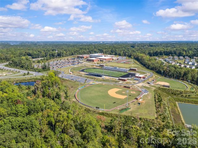 16532 Flintrock Falls Lane, Charlotte, NC 28278