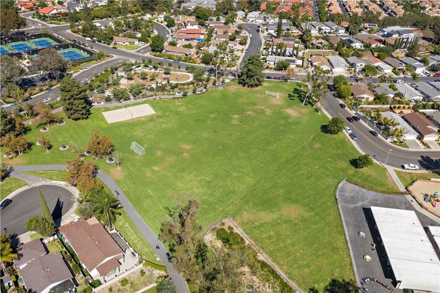 27105 Ayamonte, Mission Viejo, CA 92692