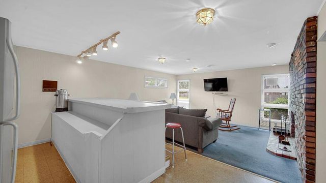 120 New Orleans Street, Schererville, IN 46375