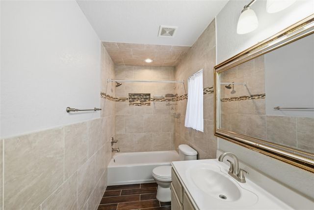 7827 Raven Creek Lane, Cypress, TX 77433
