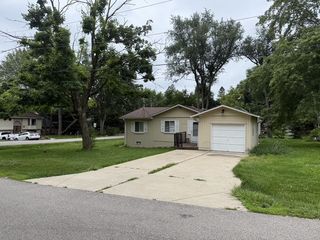 4705 W Shore Drive, Wonder Lake, IL 60097