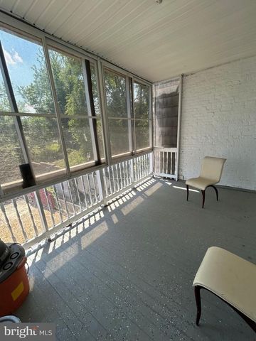 2811 W LAFAYETTE AVE, Baltimore, MD 21216
