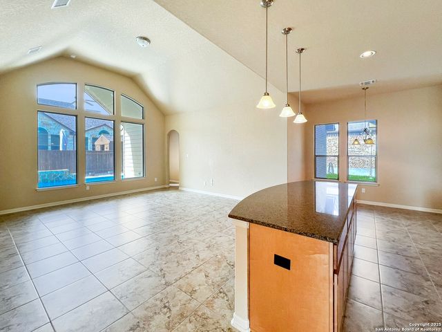 1017 Chloe Ct, Schertz, TX 78154