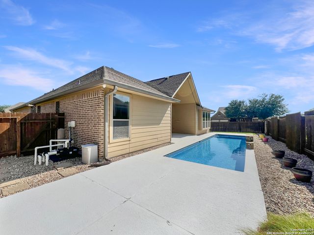 1017 Chloe Ct, Schertz, TX 78154