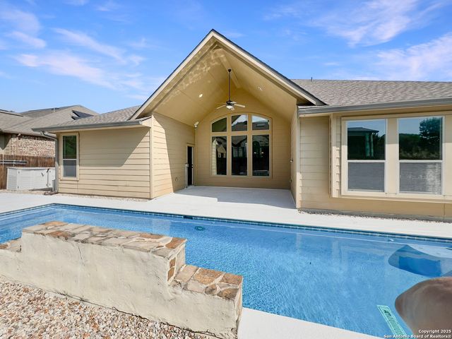 1017 Chloe Ct, Schertz, TX 78154
