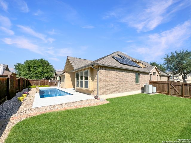 1017 Chloe Ct, Schertz, TX 78154