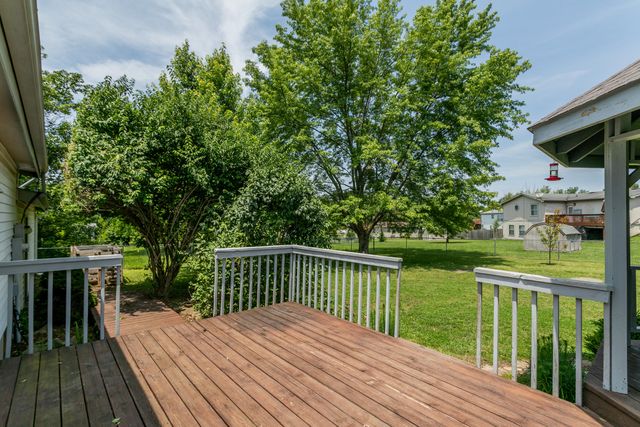 961 E SHALIMAR DR, Columbia, MO 65202
