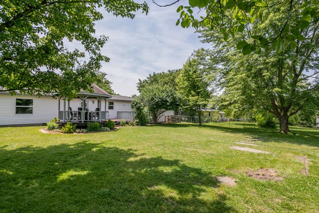 961 E SHALIMAR DR, Columbia, MO 65202