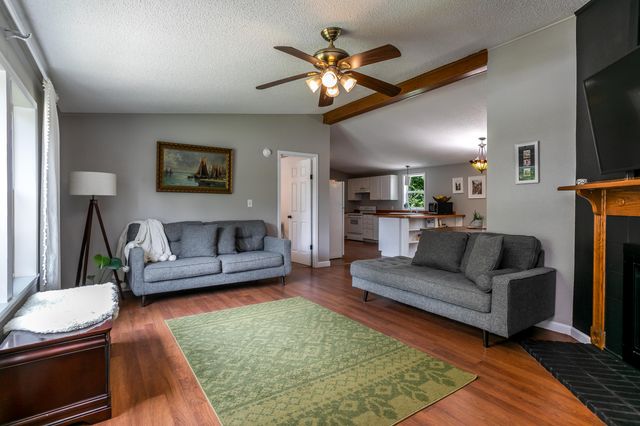 961 E SHALIMAR DR, Columbia, MO 65202