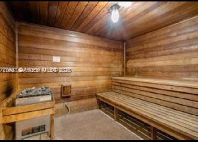 16701 NE 13 AVE 310, Miami, FL 33162