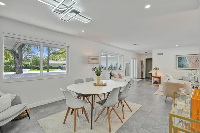 13820 SW 73rd Ave, Palmetto Bay, FL 33158