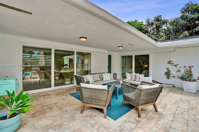 13820 SW 73rd Ave, Palmetto Bay, FL 33158
