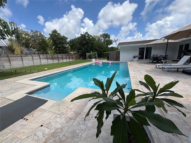 13820 SW 73rd Ave, Palmetto Bay, FL 33158