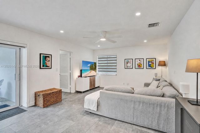 13820 SW 73rd Ave, Palmetto Bay, FL 33158