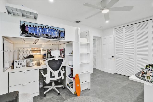13820 SW 73rd Ave, Palmetto Bay, FL 33158