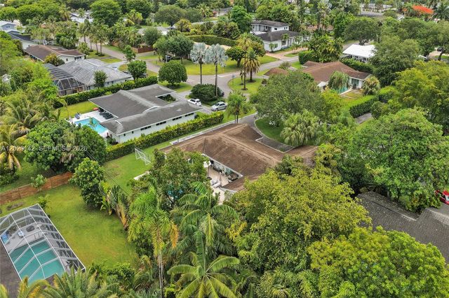 13820 SW 73rd Ave, Palmetto Bay, FL 33158
