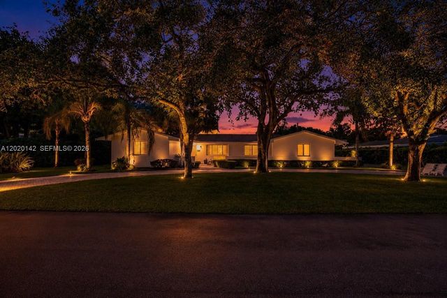 13820 SW 73rd Ave, Palmetto Bay, FL 33158