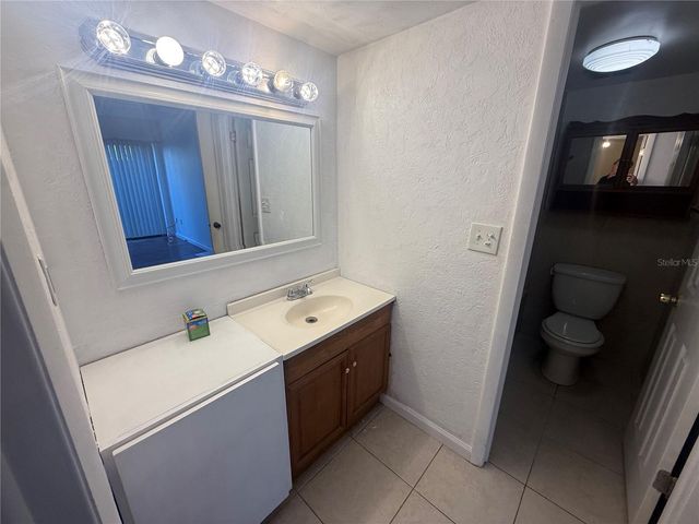 870 VILLAGE LAKE TERRACE N 101, St Petersburg, FL 33716