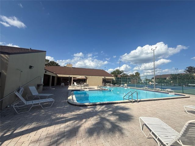 870 VILLAGE LAKE TERRACE N 101, St Petersburg, FL 33716