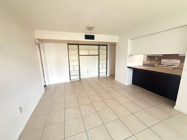 870 VILLAGE LAKE TERRACE N 101, St Petersburg, FL 33716