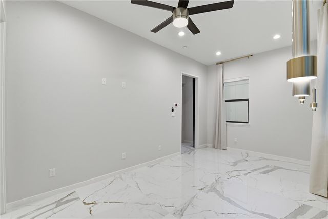 529 Memorial Heights Drive, Houston, TX 77007