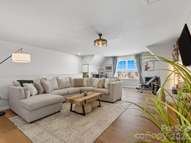 1009 Cheviot Court, Waxhaw, NC 28173