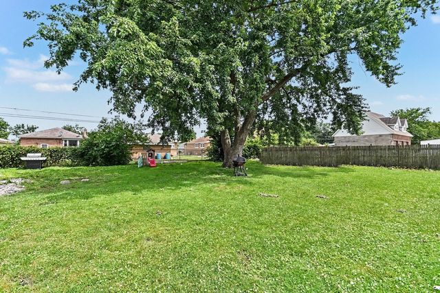 15257 State Street, South Holland, IL 60473