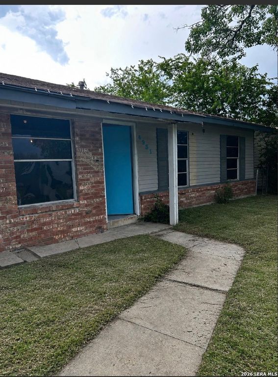 4931 WAYCROSS LN, San Antonio, TX 78220