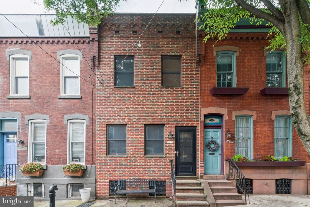 857 N TAYLOR ST, Philadelphia, PA 19130