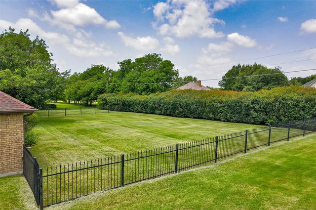 10614 Woodbridge Drive, Forney, TX 75126