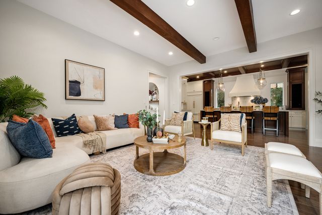 809 Lenox Road, Glenview, IL 60025