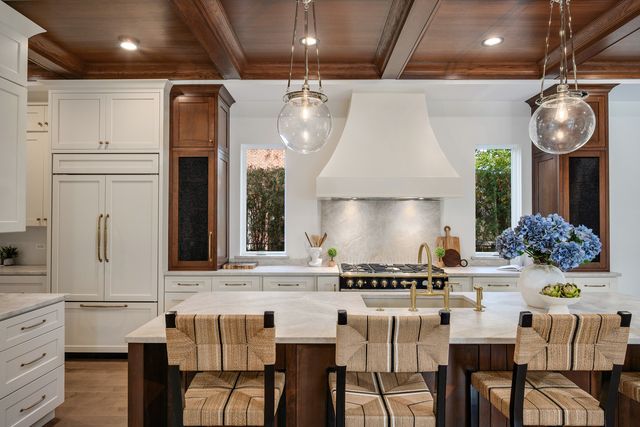 809 Lenox Road, Glenview, IL 60025