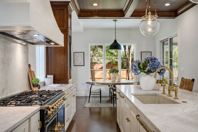 809 Lenox Road, Glenview, IL 60025