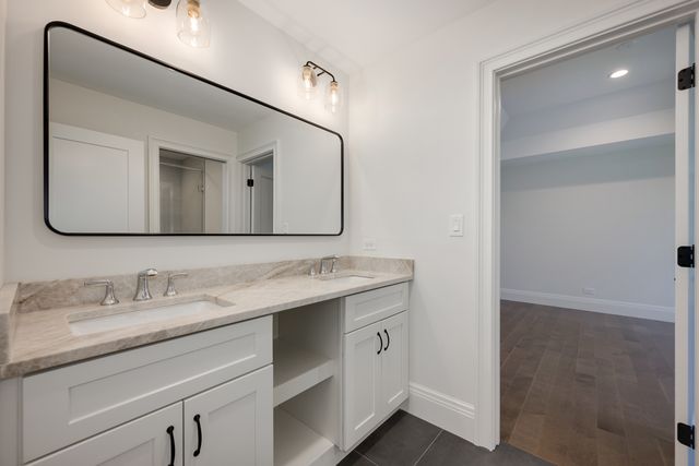 809 Lenox Road, Glenview, IL 60025