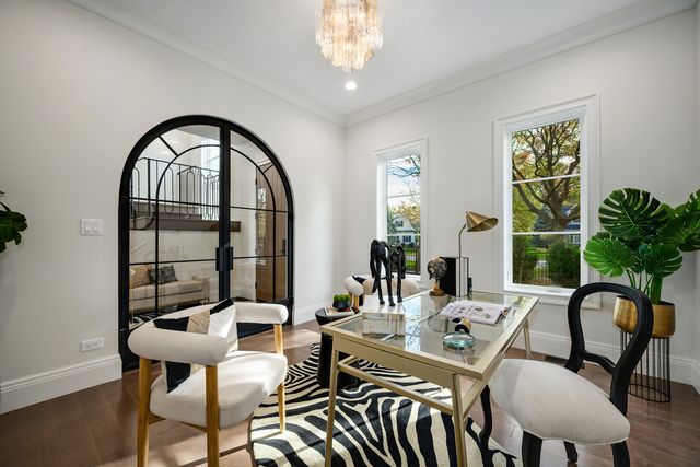 809 Lenox Road, Glenview, IL 60025