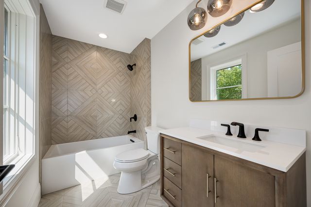 809 Lenox Road, Glenview, IL 60025