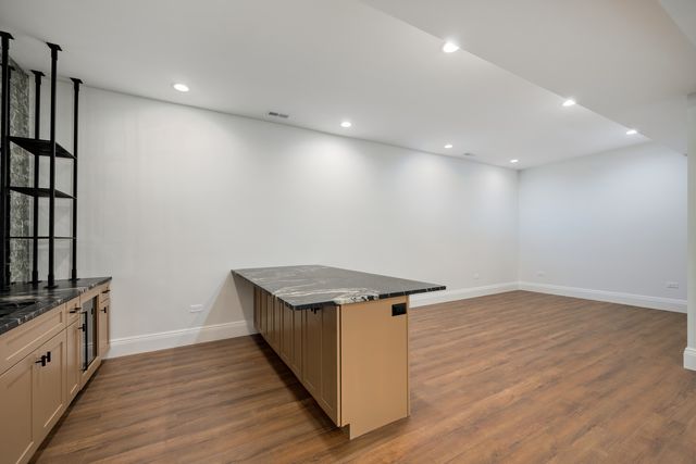 809 Lenox Road, Glenview, IL 60025