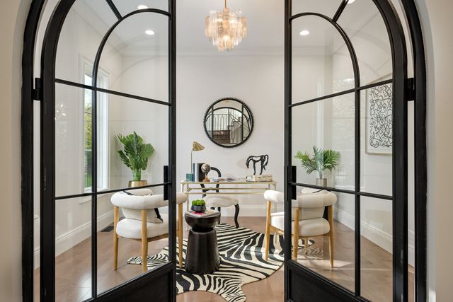 809 Lenox Road, Glenview, IL 60025