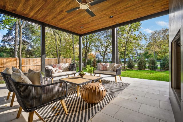 809 Lenox Road, Glenview, IL 60025